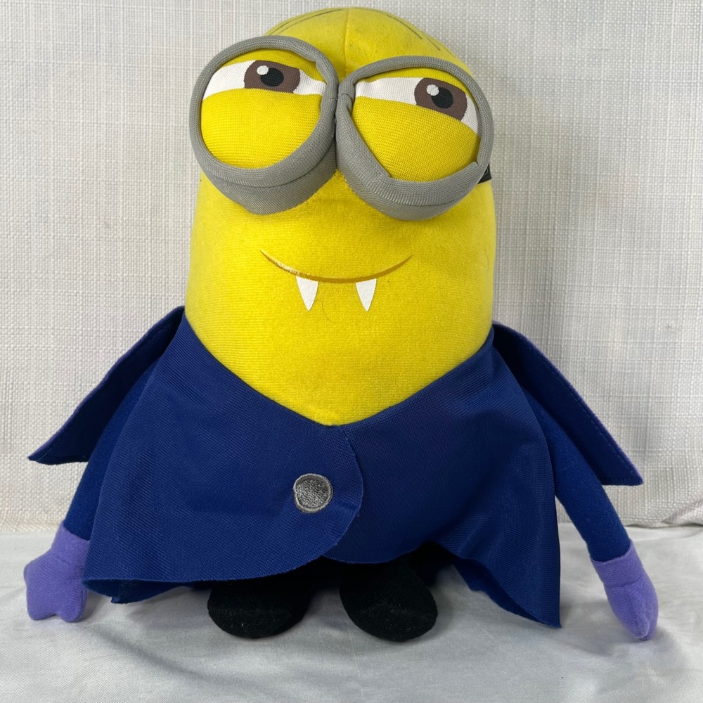Minions Illumination Entertainment Vampire Dracula Halloween Plush Toy 10 Inch